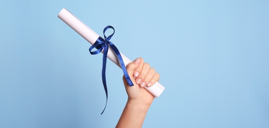 Les certifications et diplômes nécessaires pour travailler dans l’immobilier